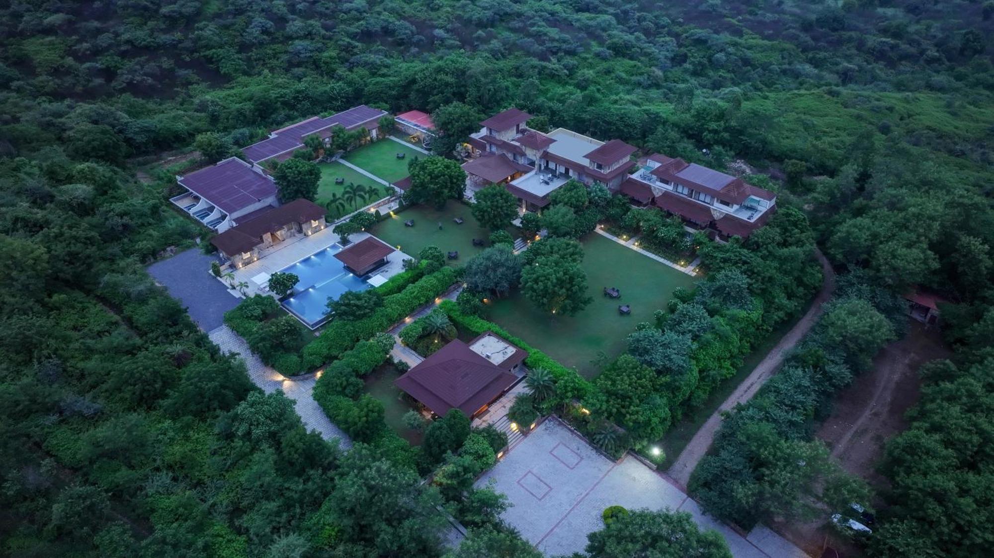 Anandam - A Luxury Resort In Удайпур Экстерьер фото